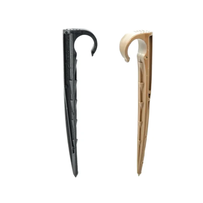 Crampon de sol noir ou marron pour tube 16 et 20 mm (sachet de 20)