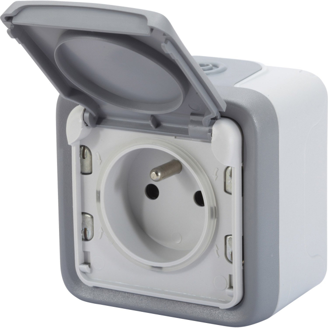 Prise étanche murale